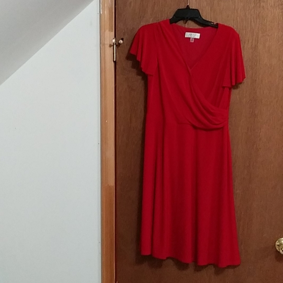 Dress - Picture 2 of 4